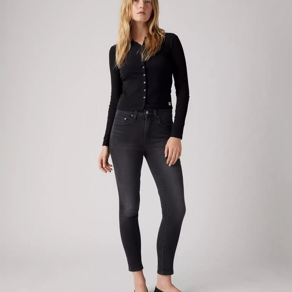 Levi’s Premium 721 High Rise Skinny Women’s Jeans - Black 26